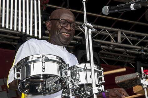 Afrobeat-Fieber: Der unvergessliche Auftritt von Lekan Babalola auf dem Sounds of Africa-Festival!